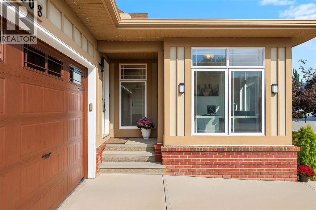 808 Coopers Square Sw, Airdrie, Alberta  T4B 0G6 - Photo 2 - A2269584