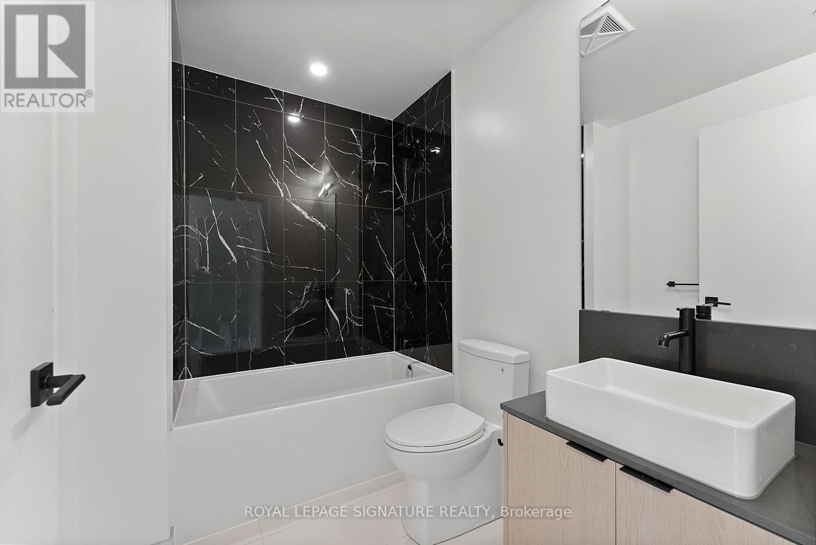 601 - 10 Graphophone Grove, Toronto, Ontario M6H 0E5 - Photo 17 - W12557954