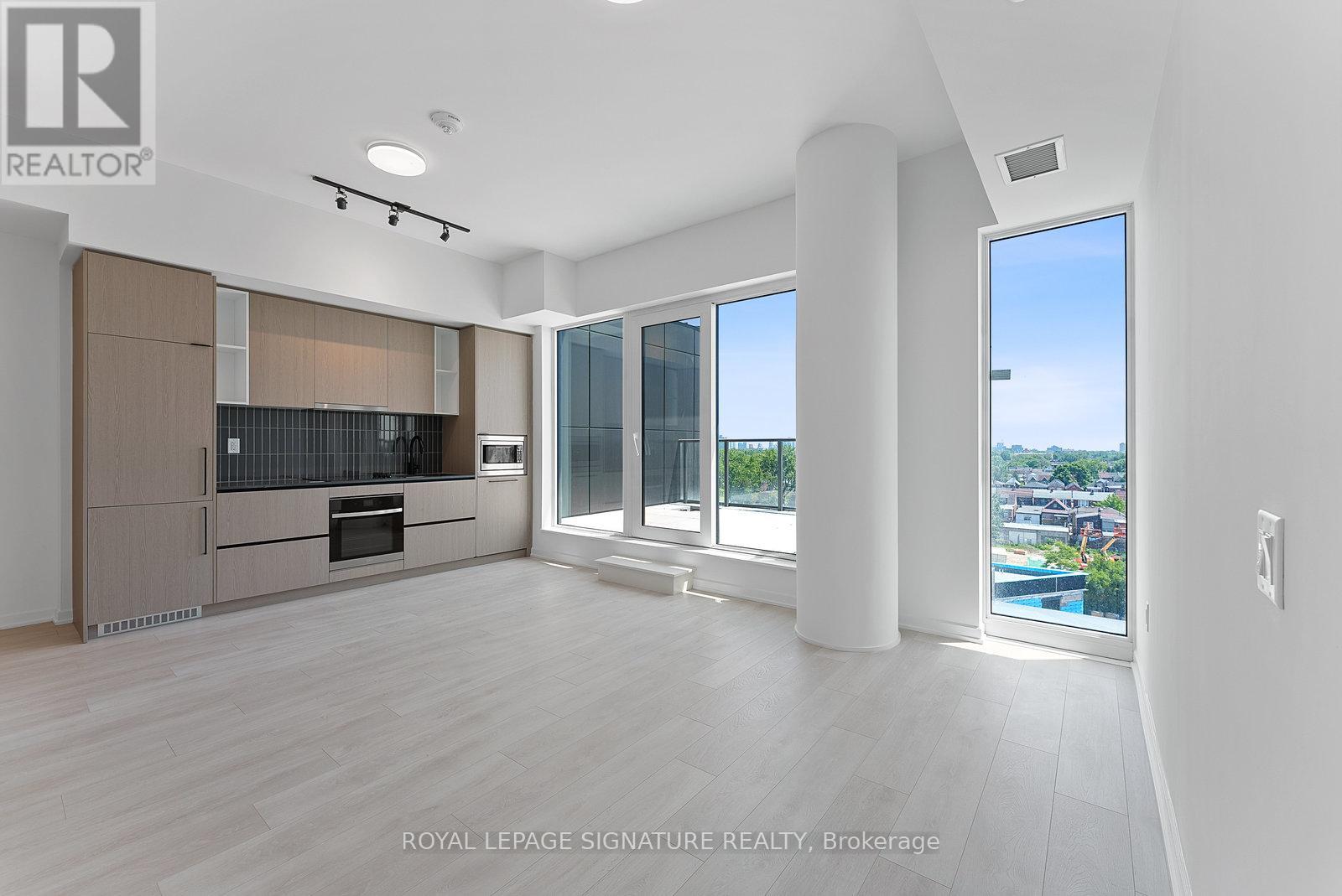 601 - 10 Graphophone Grove, Toronto, Ontario M6H 0E5 - Photo 9 - W12557954