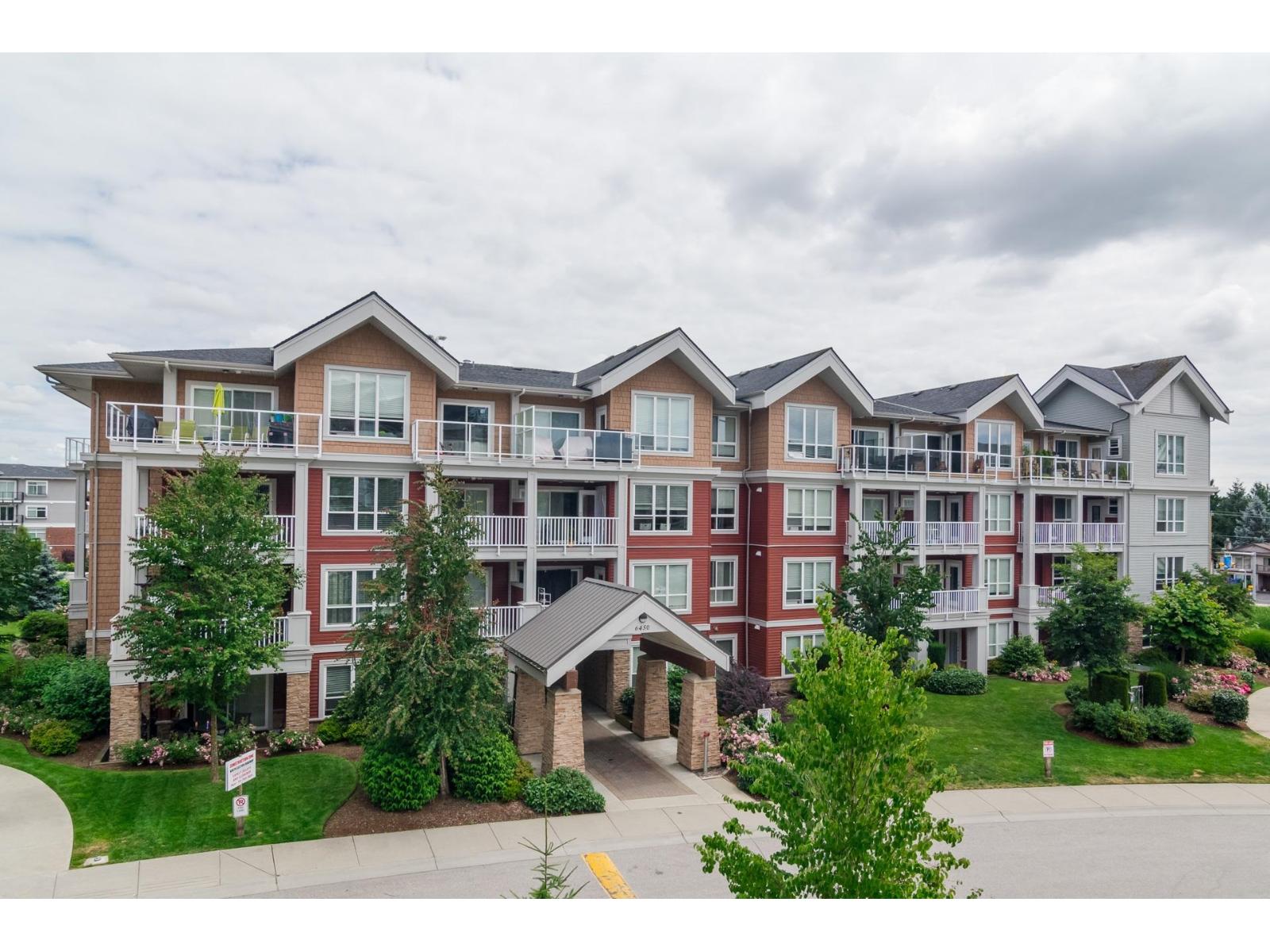 307 6450 194 Street, Surrey, British Columbia  V4N 6J8 - Photo 2 - R3069125