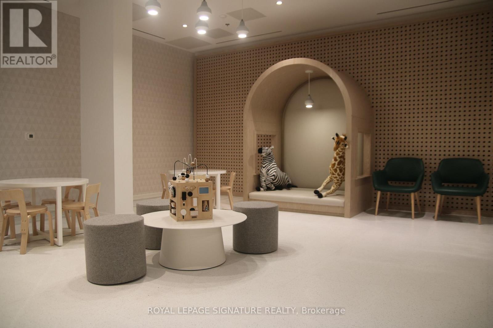 601 - 10 Graphophone Grove, Toronto, Ontario M6H 0E5 - Photo 48 - W12557954