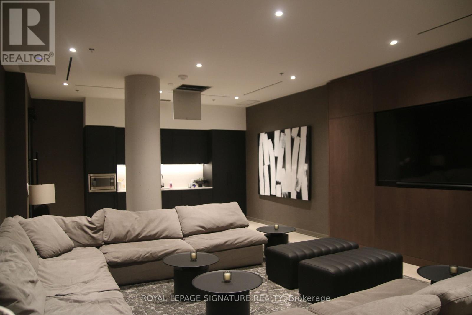 601 - 10 Graphophone Grove, Toronto, Ontario M6H 0E5 - Photo 45 - W12557954