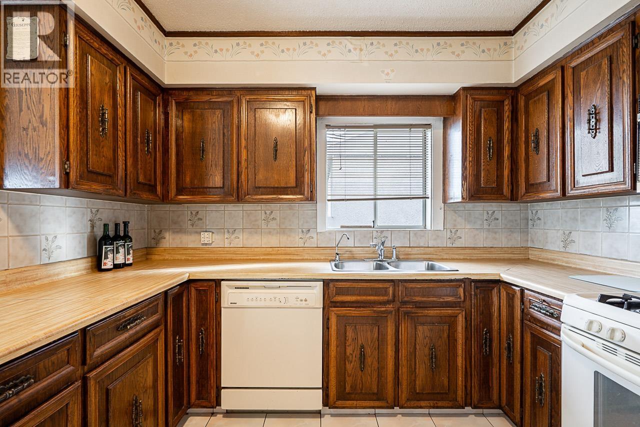 3205 E 3rd Avenue, Vancouver, British Columbia  V5M 1J4 - Photo 11 - R3069175