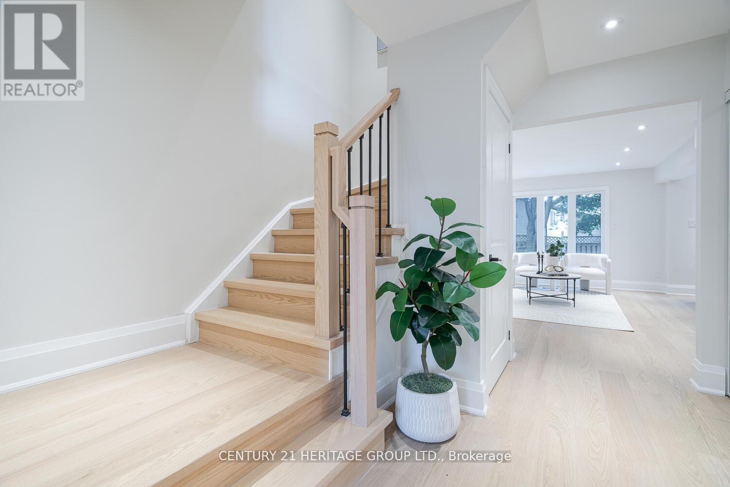 Main - 23 Merrylyn Drive, Richmond Hill, Ontario  L4C 5B1 - Photo 21 - N12571776