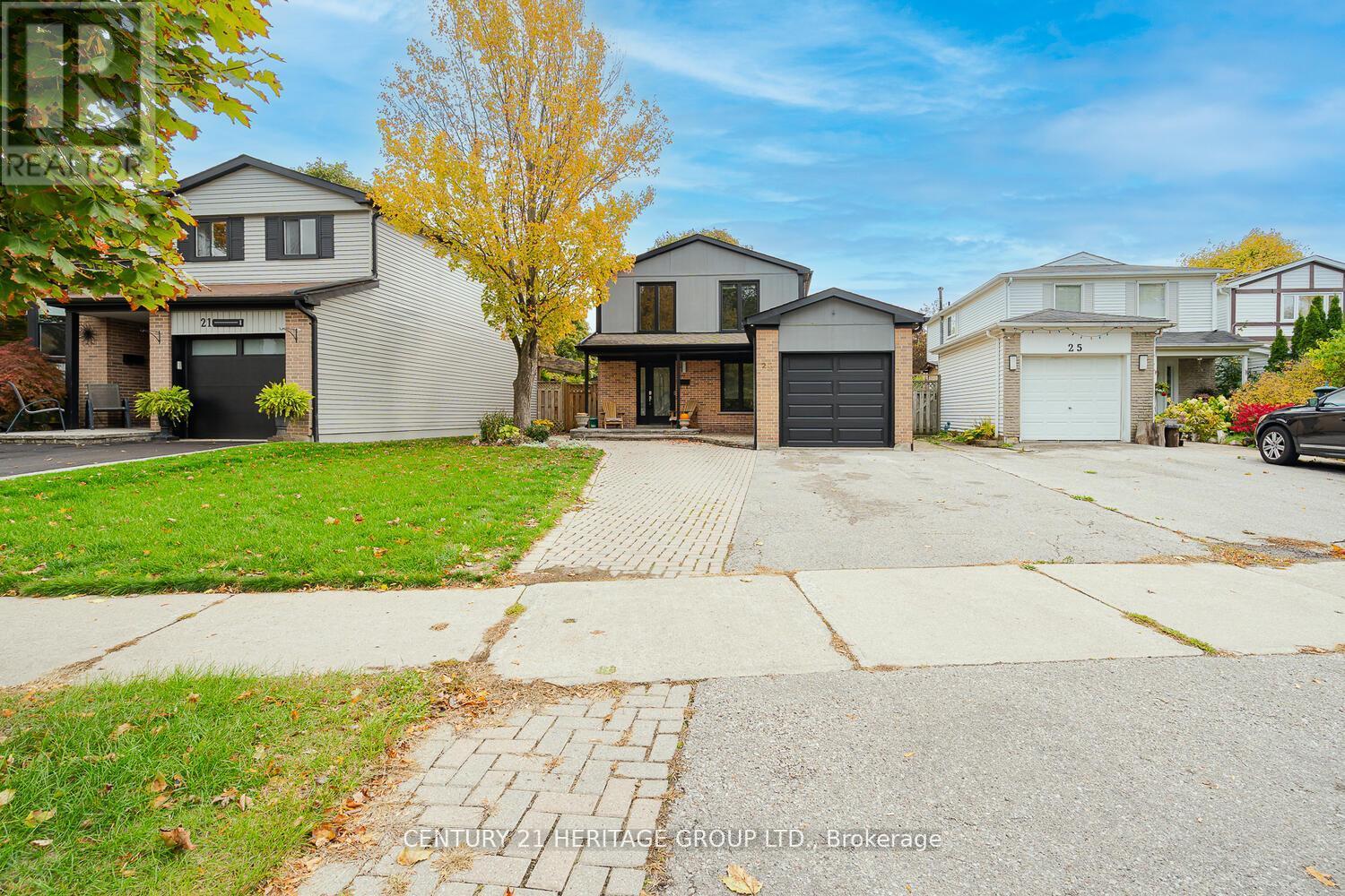 Main - 23 Merrylyn Drive, Richmond Hill, Ontario  L4C 5B1 - Photo 3 - N12571776