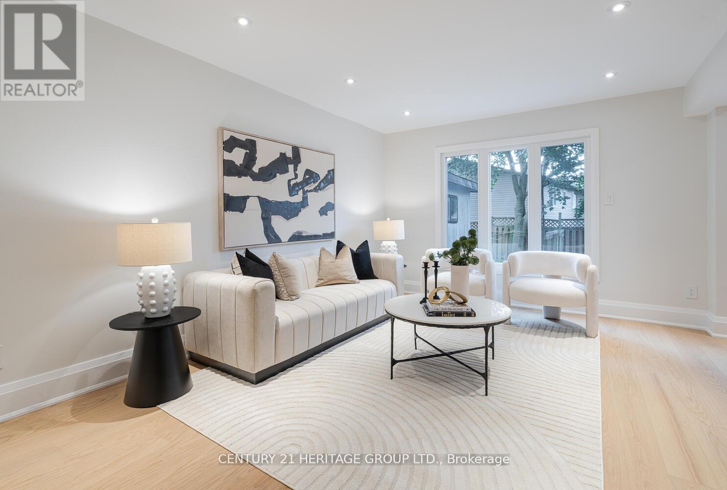 Main - 23 Merrylyn Drive, Richmond Hill, Ontario  L4C 5B1 - Photo 7 - N12571776