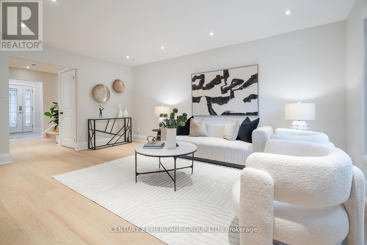 Main - 23 Merrylyn Drive, Richmond Hill, Ontario  L4C 5B1 - Photo 8 - N12571776