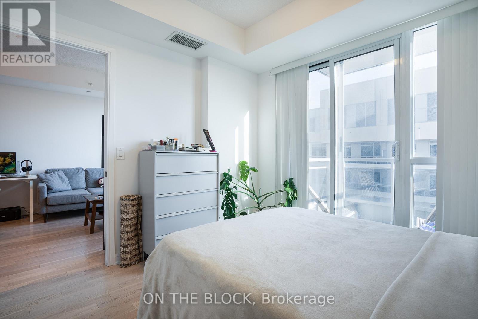 1111 - 9201 Yonge Street, Richmond Hill, Ontario  L4C 1H9 - Photo 17 - N12571798