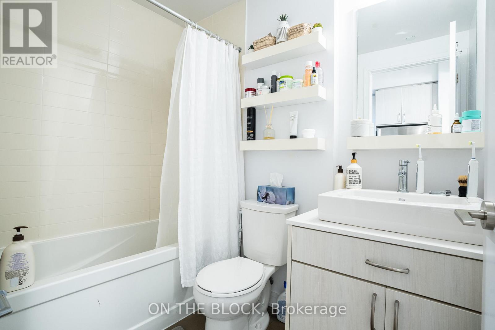 1111 - 9201 Yonge Street, Richmond Hill, Ontario  L4C 1H9 - Photo 20 - N12571798