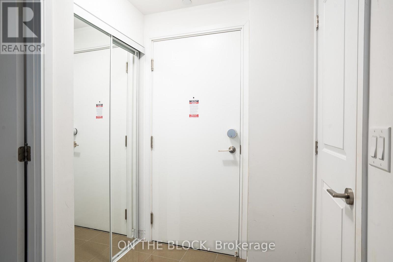 1111 - 9201 Yonge Street, Richmond Hill, Ontario  L4C 1H9 - Photo 7 - N12571798