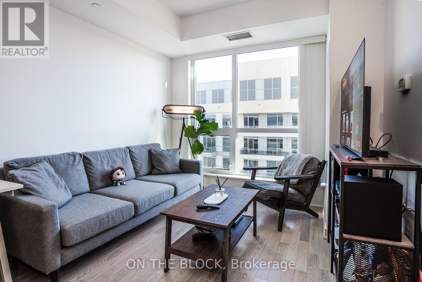 1111 - 9201 Yonge Street, Richmond Hill, Ontario  L4C 1H9 - Photo 8 - N12571798