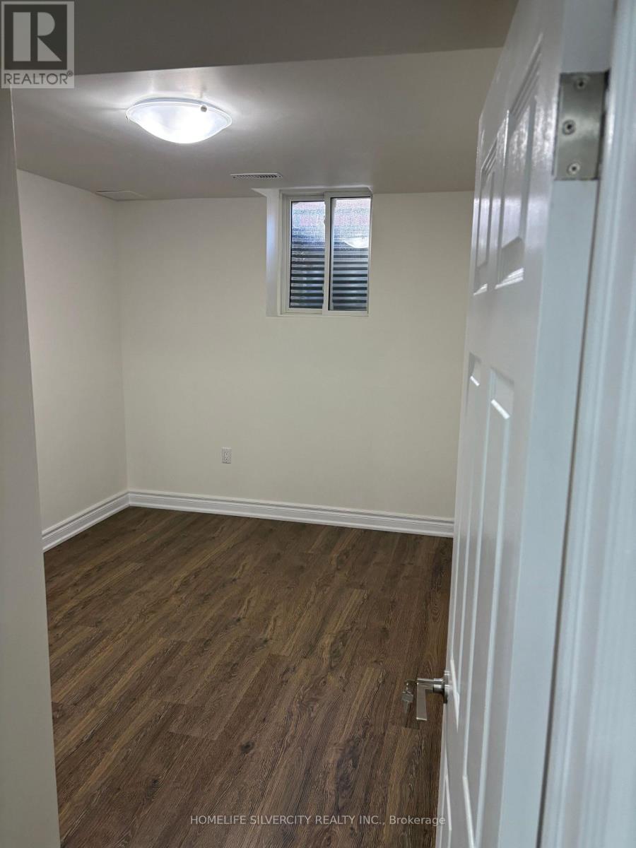 Bsmt - 27 Manordale Crescent, Vaughan, Ontario  L4H 0T6 - Photo 4 - N12571886