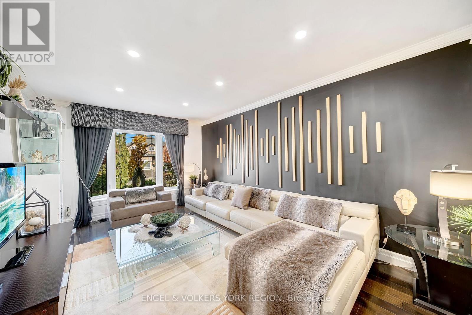 57 Burgosa Court, Vaughan, Ontario  L4L 5C8 - Photo 23 - N12571900