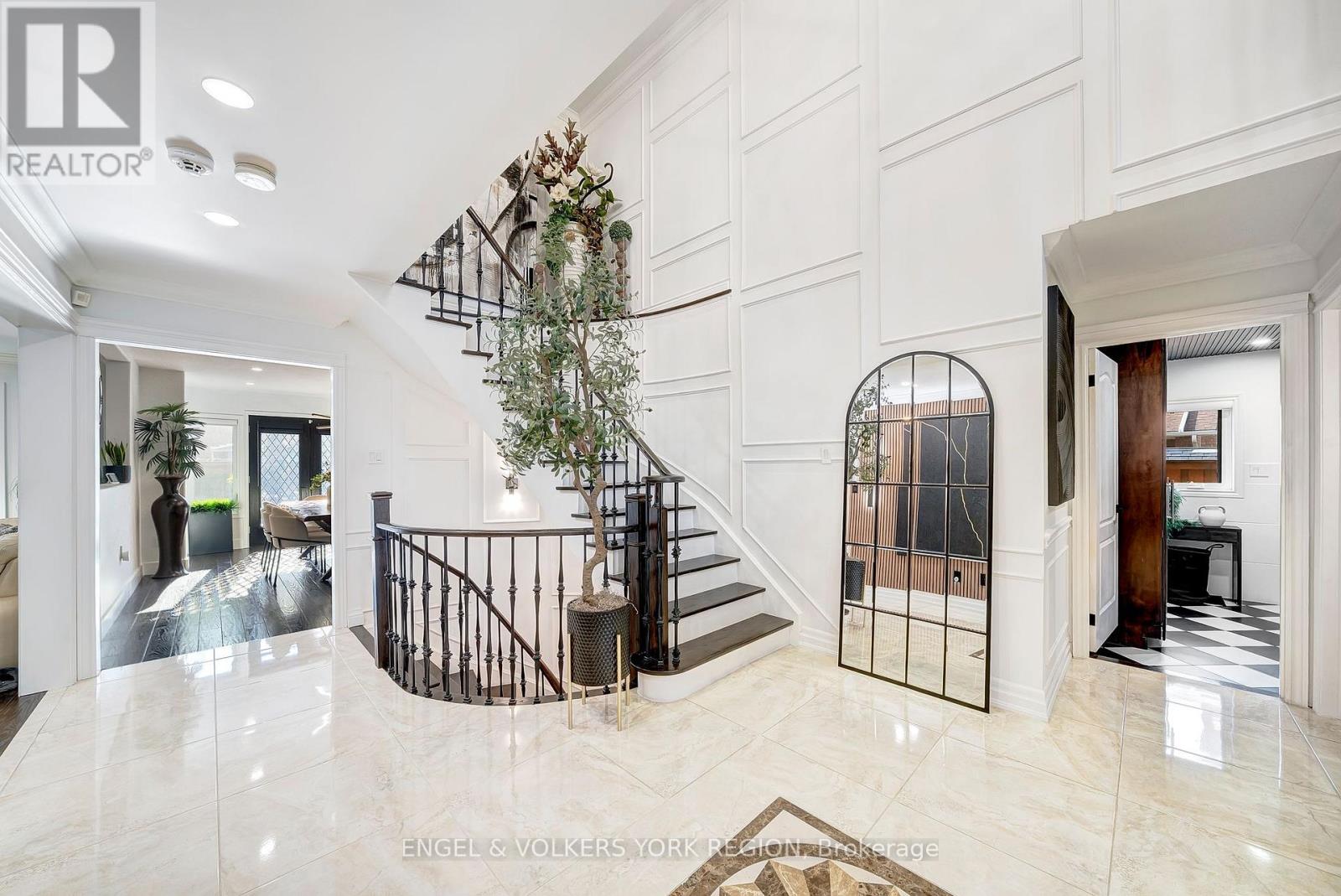 57 Burgosa Court, Vaughan, Ontario  L4L 5C8 - Photo 27 - N12571900