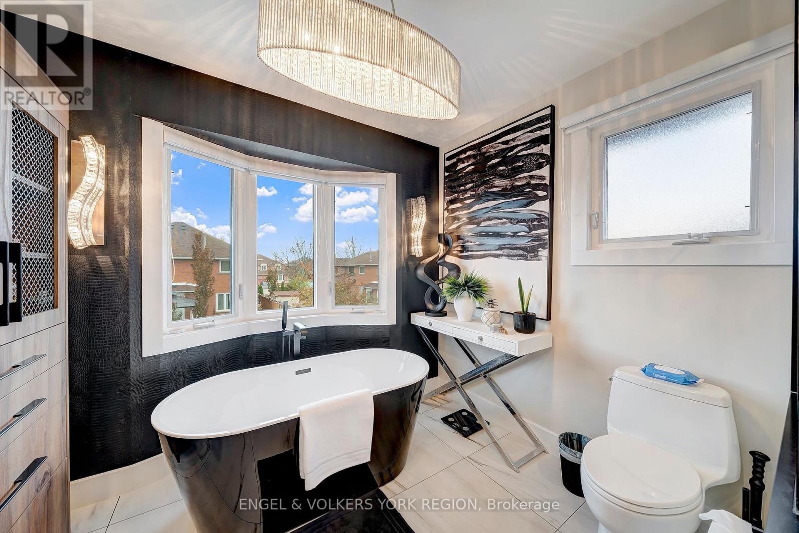 57 Burgosa Court, Vaughan, Ontario  L4L 5C8 - Photo 34 - N12571900