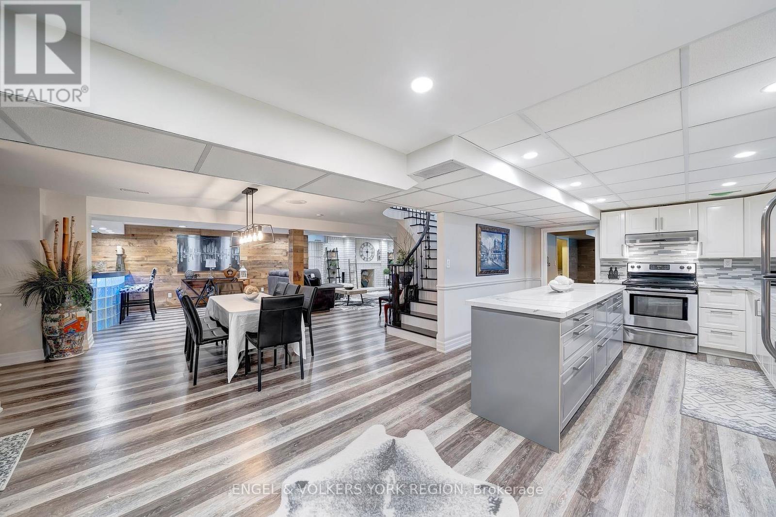 57 Burgosa Court, Vaughan, Ontario  L4L 5C8 - Photo 40 - N12571900