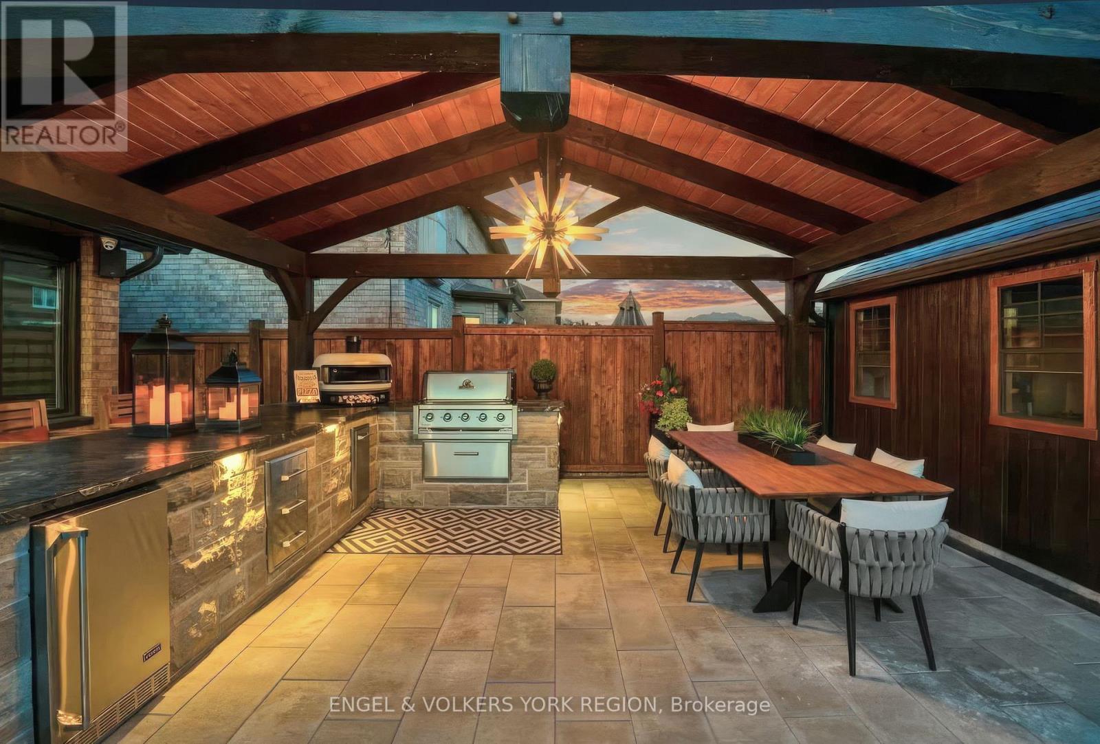 57 Burgosa Court, Vaughan, Ontario  L4L 5C8 - Photo 5 - N12571900