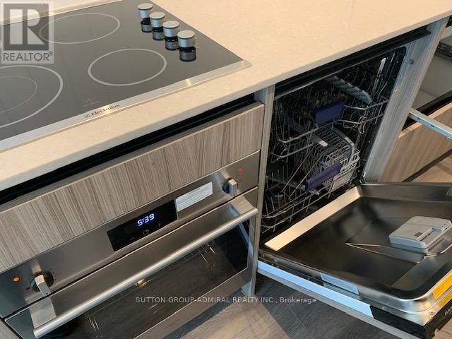 329 - 7950 Bathurst Street, Vaughan, Ontario  L4J 0L4 - Photo 4 - N12571902