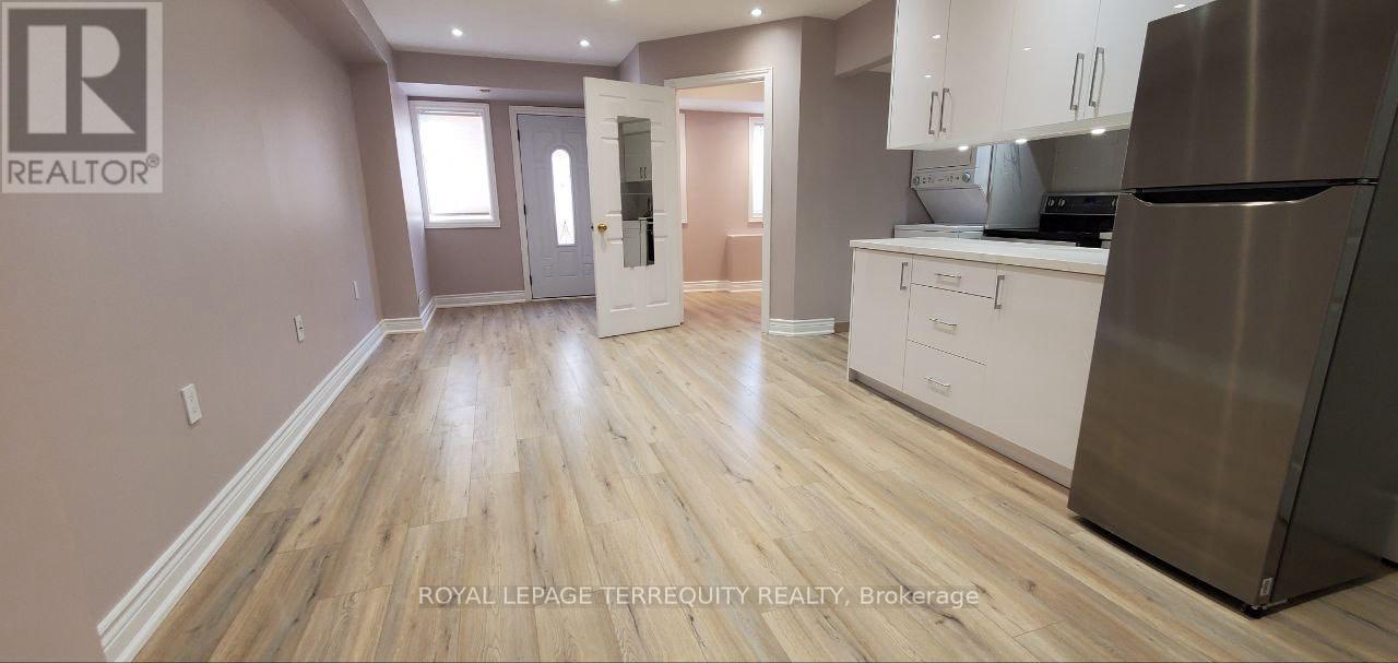 Bsmt - 3 Baffine Court, Richmond Hill, Ontario  L4B 4J6 - Photo 4 - N12571950