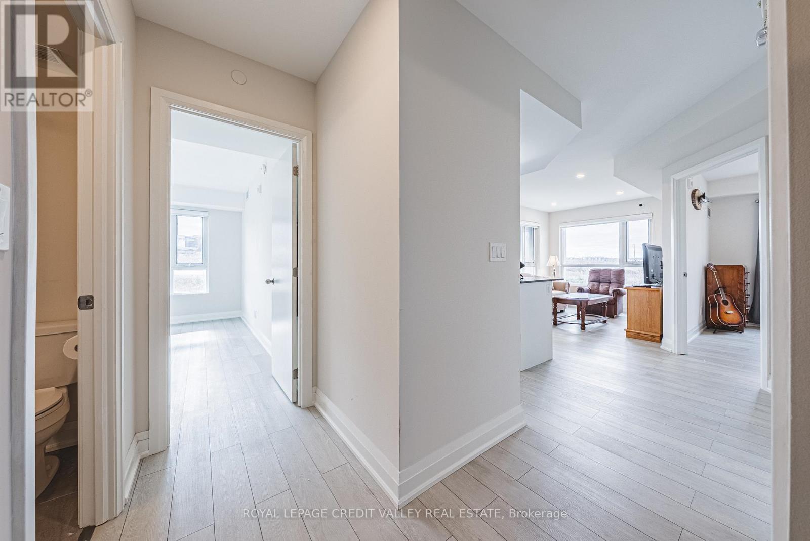 317 - 58 Lakeside Terrace, Barrie, Ontario  L4M 0L5 - Photo 8 - S12571752