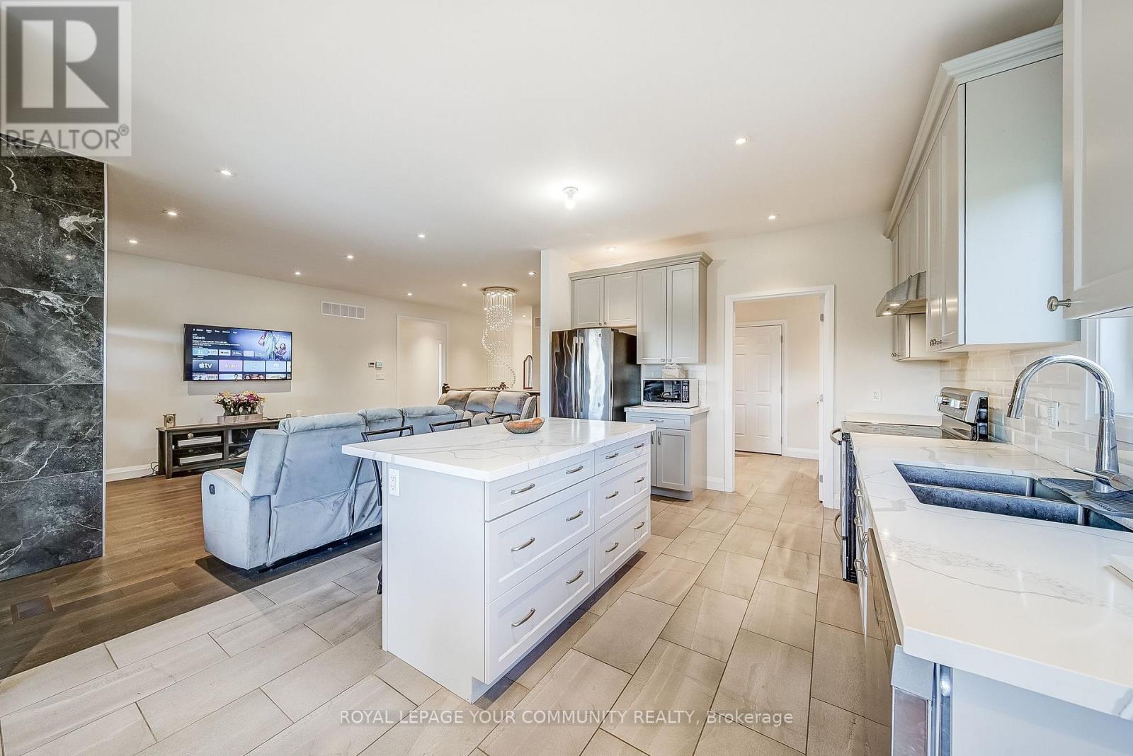 4098 Concession 12 Sunnidale Road, Clearview, Ontario  L0M 1S0 - Photo 13 - S12571758