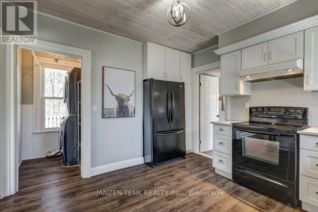 17 Oak Street, Aylmer, Ontario  N5H 1G3 - Photo 14 - X12484159