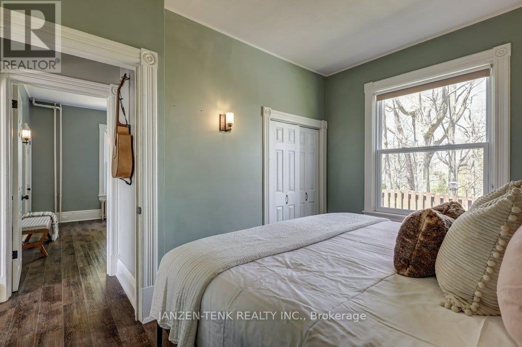 17 Oak Street, Aylmer, Ontario  N5H 1G3 - Photo 9 - X12484159