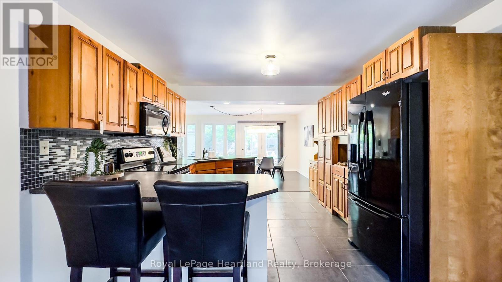 216 Shadywood Crescent, Huron-Kinloss, Ontario  N2Z 2X3 - Photo 6 - X12571982