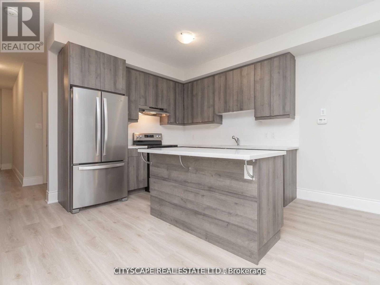 579 Wedgewood Drive, Burlington, Ontario  L7L 0J9 - Photo 12 - W12571764