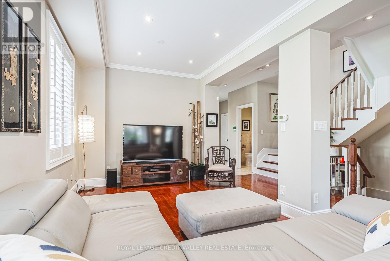 36 Lunness Road, Toronto, Ontario  M8W 4M4 - Photo 14 - W12571788