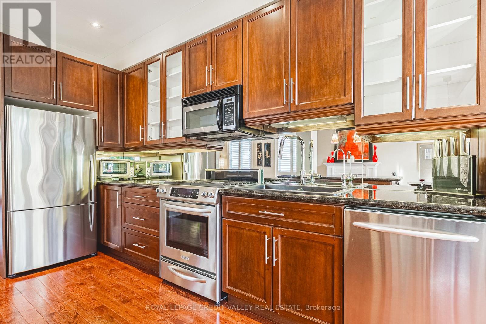 36 Lunness Road, Toronto, Ontario  M8W 4M4 - Photo 19 - W12571788