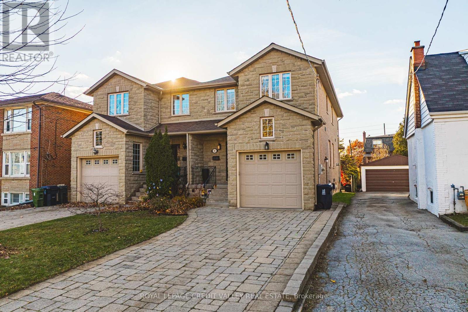 36 Lunness Road, Toronto, Ontario  M8W 4M4 - Photo 6 - W12571788