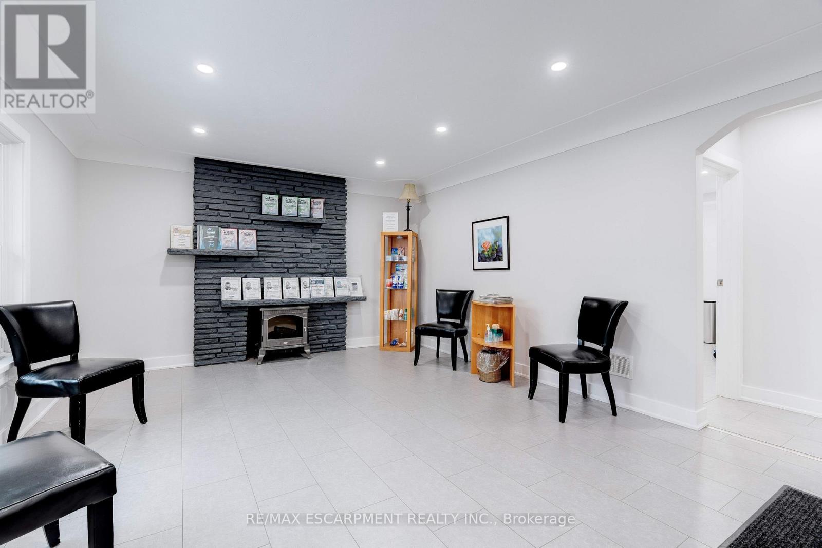 2409 Walker's Line, Burlington, Ontario  L7M 4K1 - Photo 16 - W12571806