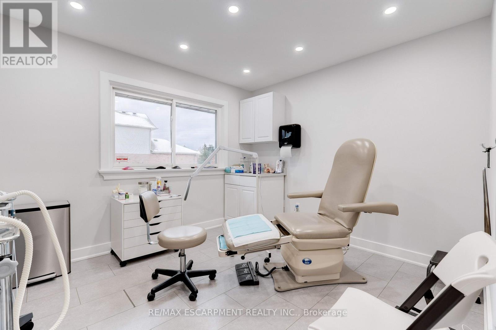 2409 Walker's Line, Burlington, Ontario  L7M 4K1 - Photo 23 - W12571806