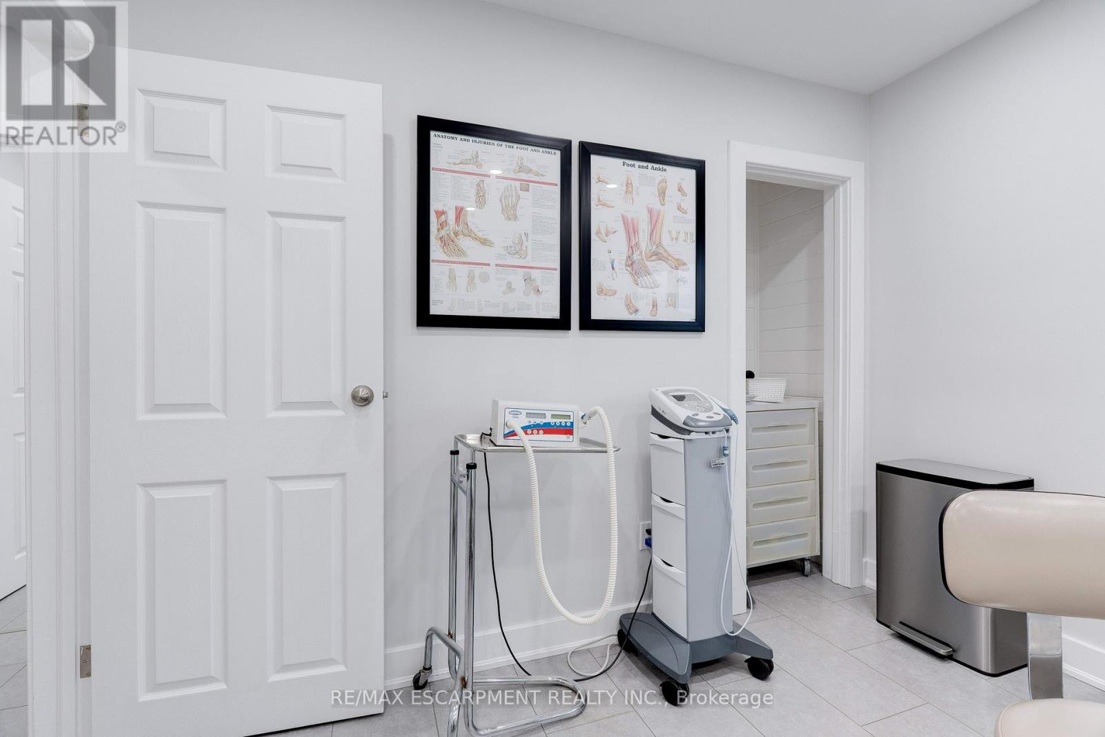 2409 Walker's Line, Burlington, Ontario  L7M 4K1 - Photo 24 - W12571806