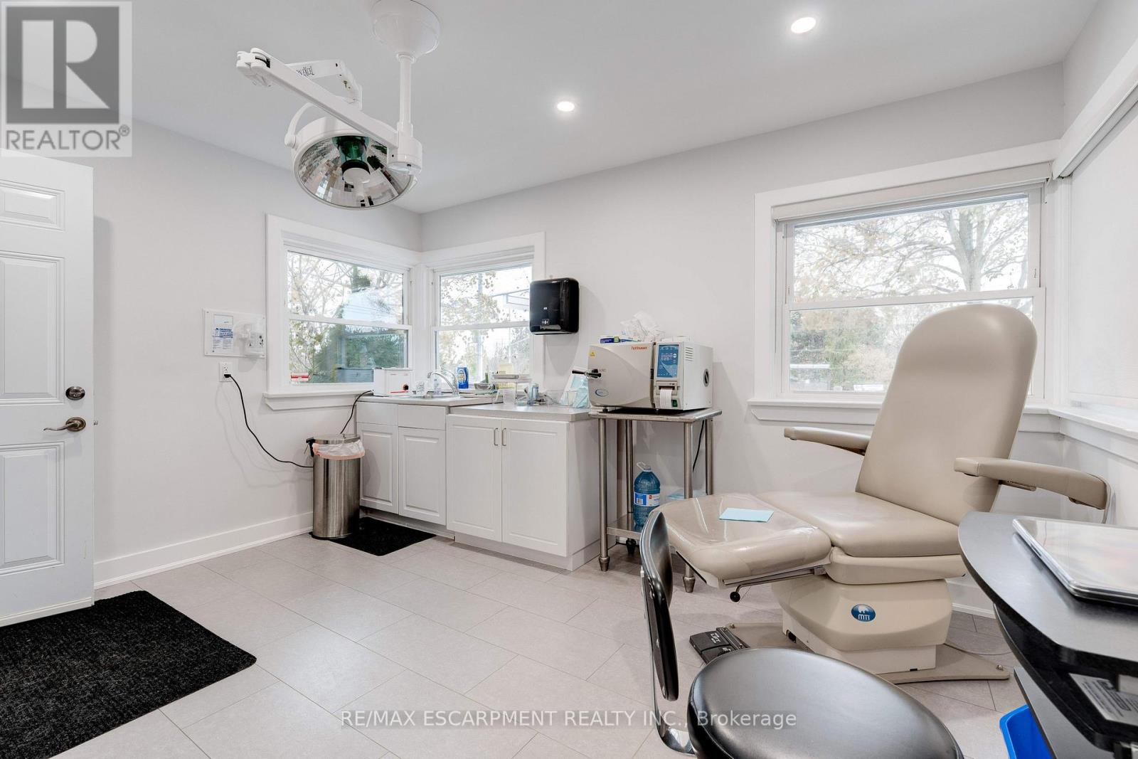 2409 Walker's Line, Burlington, Ontario  L7M 4K1 - Photo 28 - W12571806