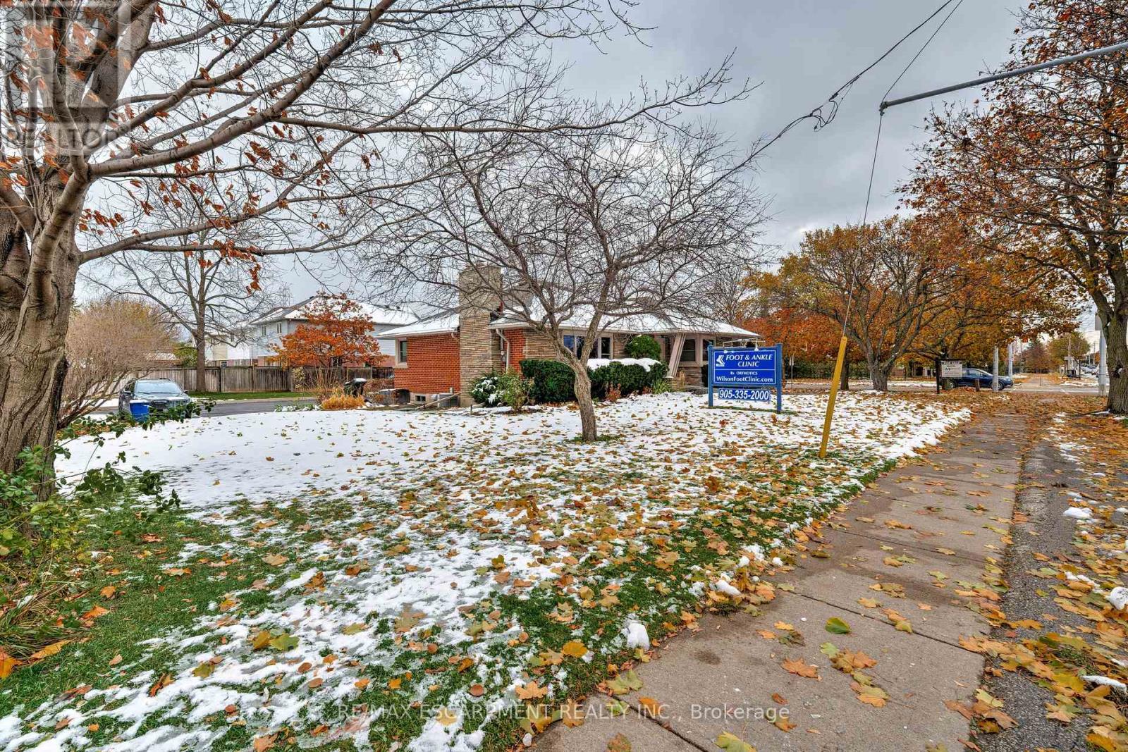 2409 Walker's Line, Burlington, Ontario  L7M 4K1 - Photo 9 - W12571806