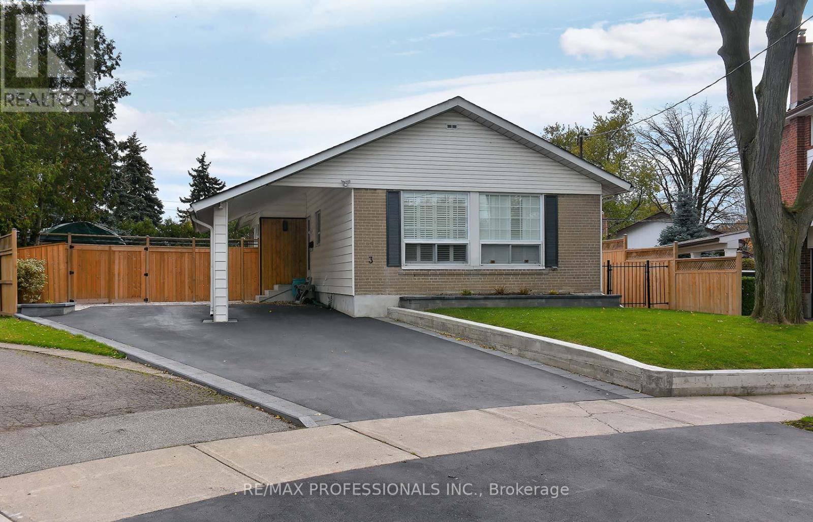 3 Eriksdale Road, Toronto, Ontario  M9C 2B5 - Photo 1 - W12571808