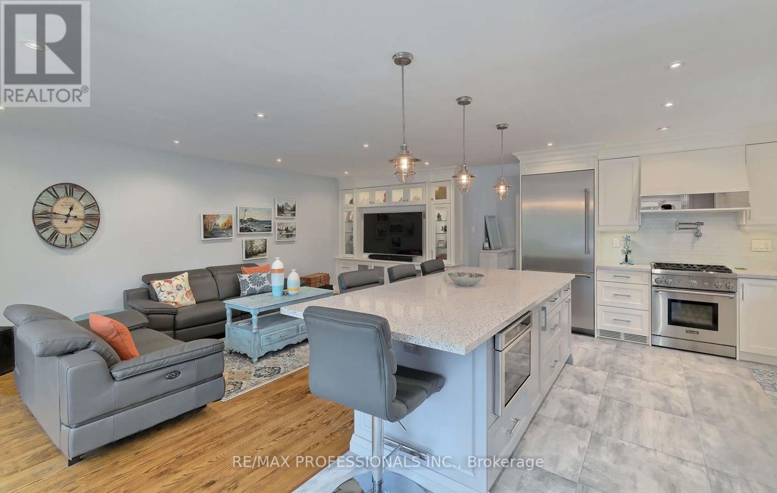 3 Eriksdale Road, Toronto, Ontario  M9C 2B5 - Photo 11 - W12571808