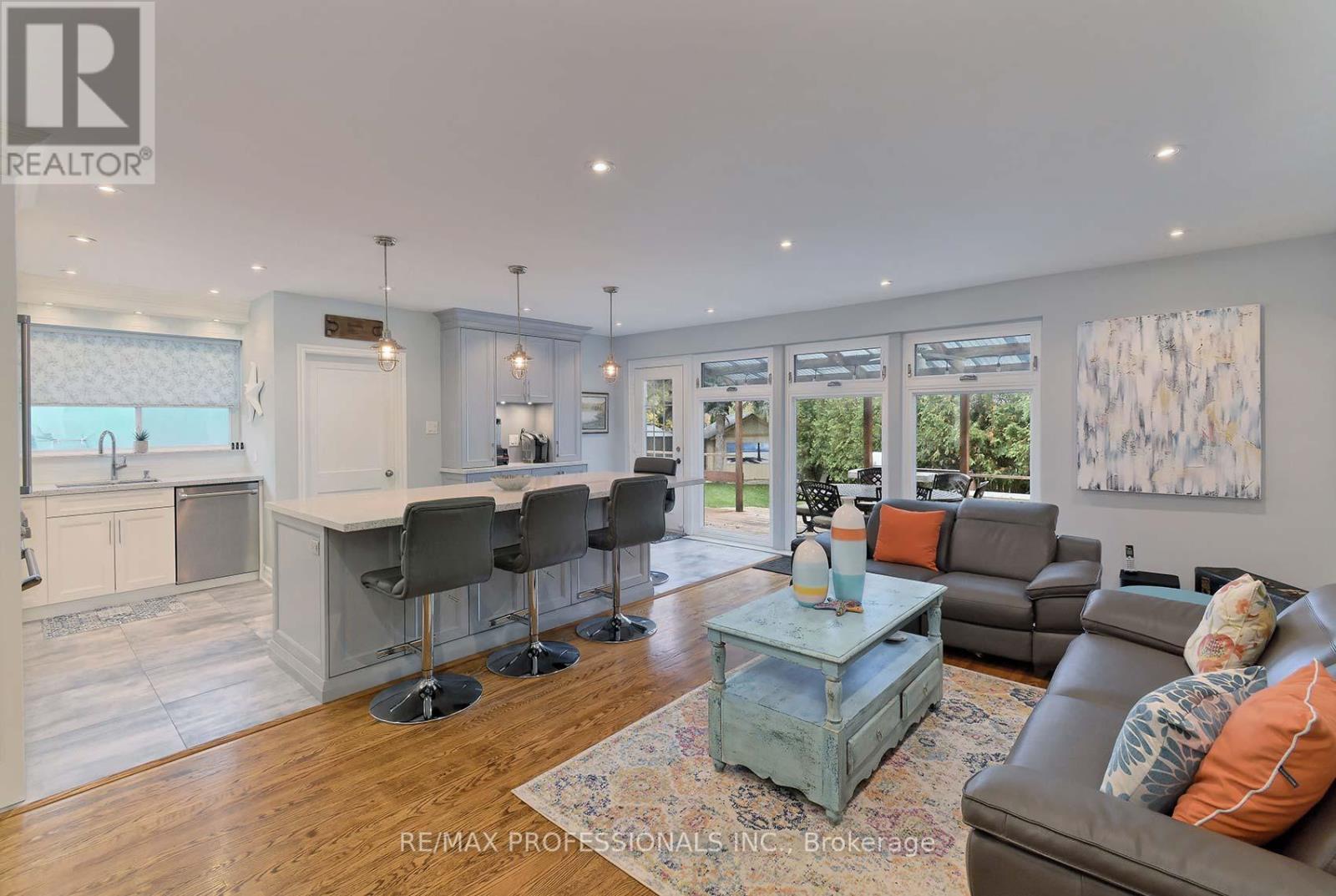 3 Eriksdale Road, Toronto, Ontario  M9C 2B5 - Photo 7 - W12571808