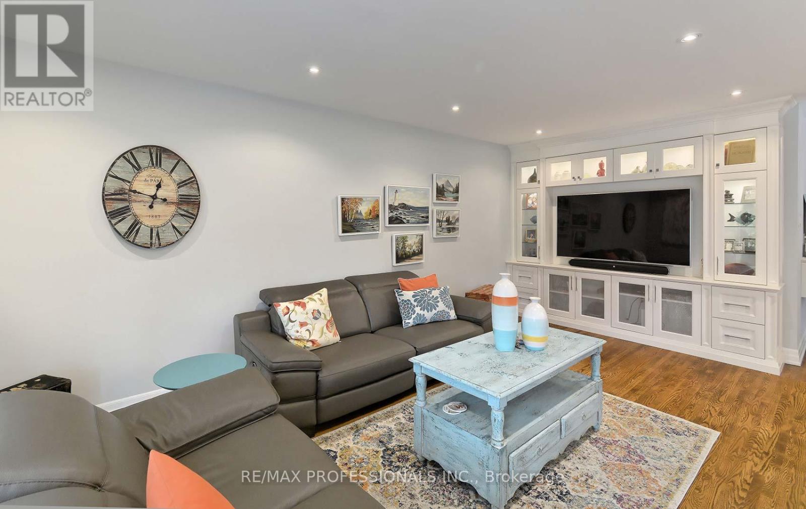 3 Eriksdale Road, Toronto, Ontario  M9C 2B5 - Photo 8 - W12571808