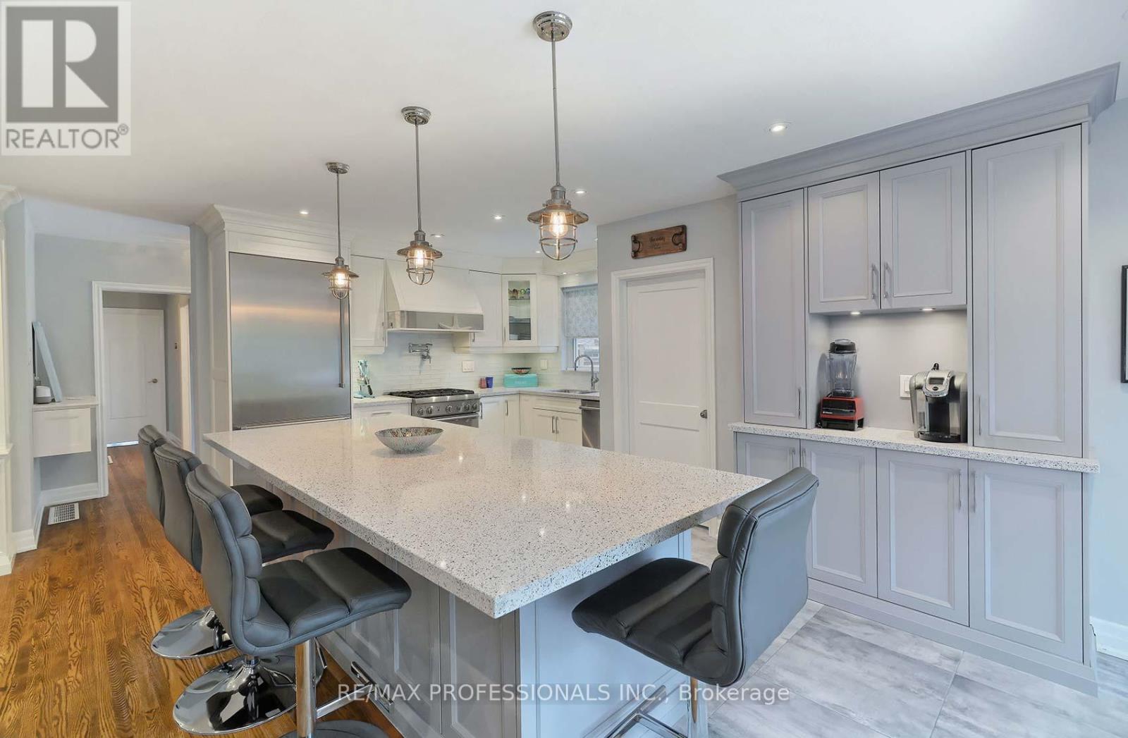 3 Eriksdale Road, Toronto, Ontario  M9C 2B5 - Photo 9 - W12571808