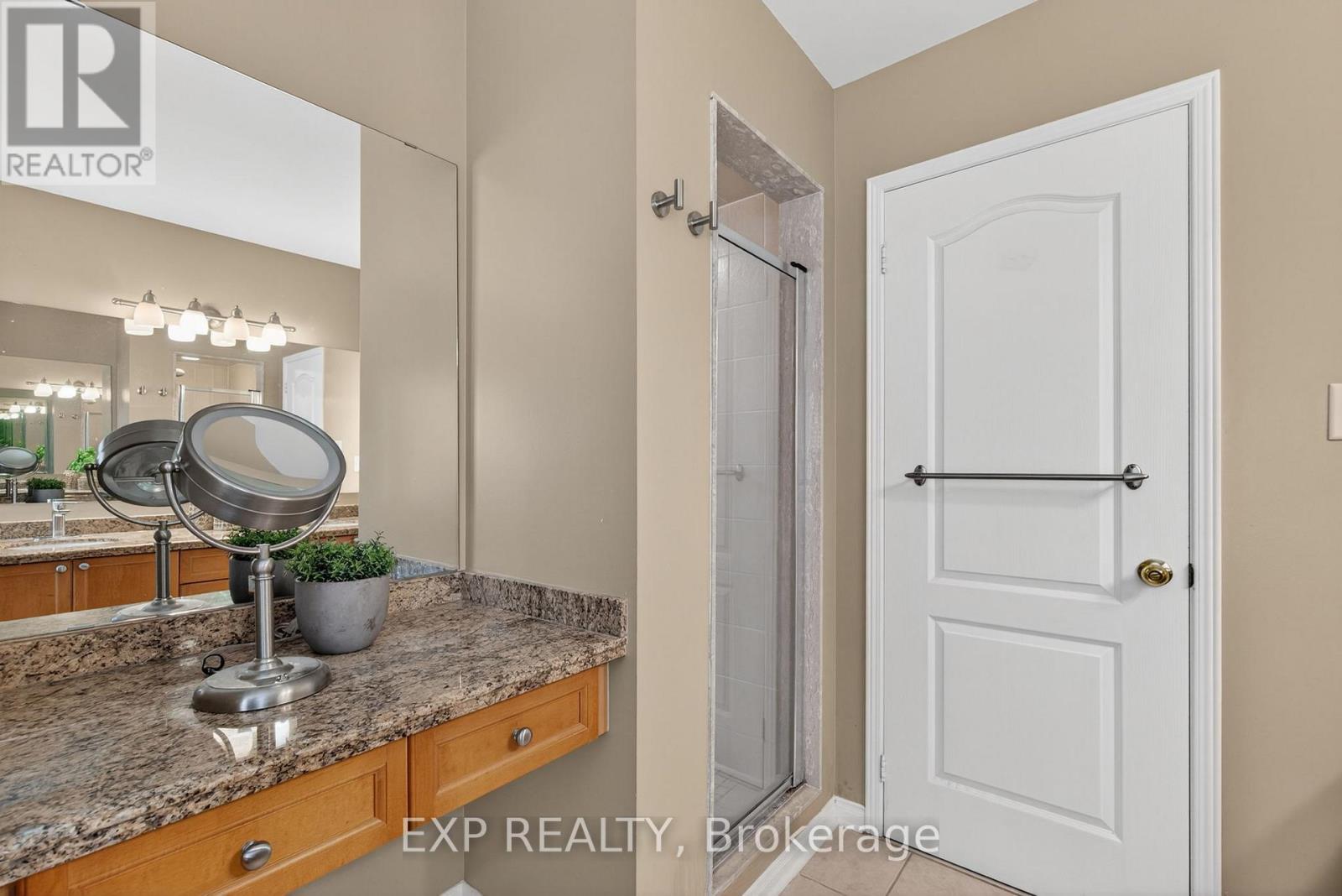 5612 Blue Spruce Avenue, Burlington, Ontario  L7L 7K2 - Photo 25 - W12571826