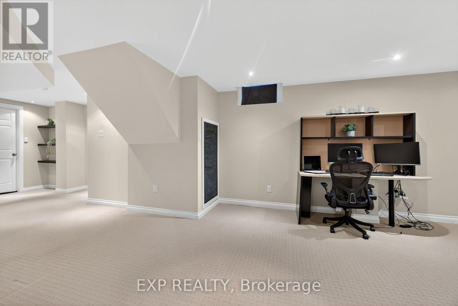 5612 Blue Spruce Avenue, Burlington, Ontario  L7L 7K2 - Photo 33 - W12571826