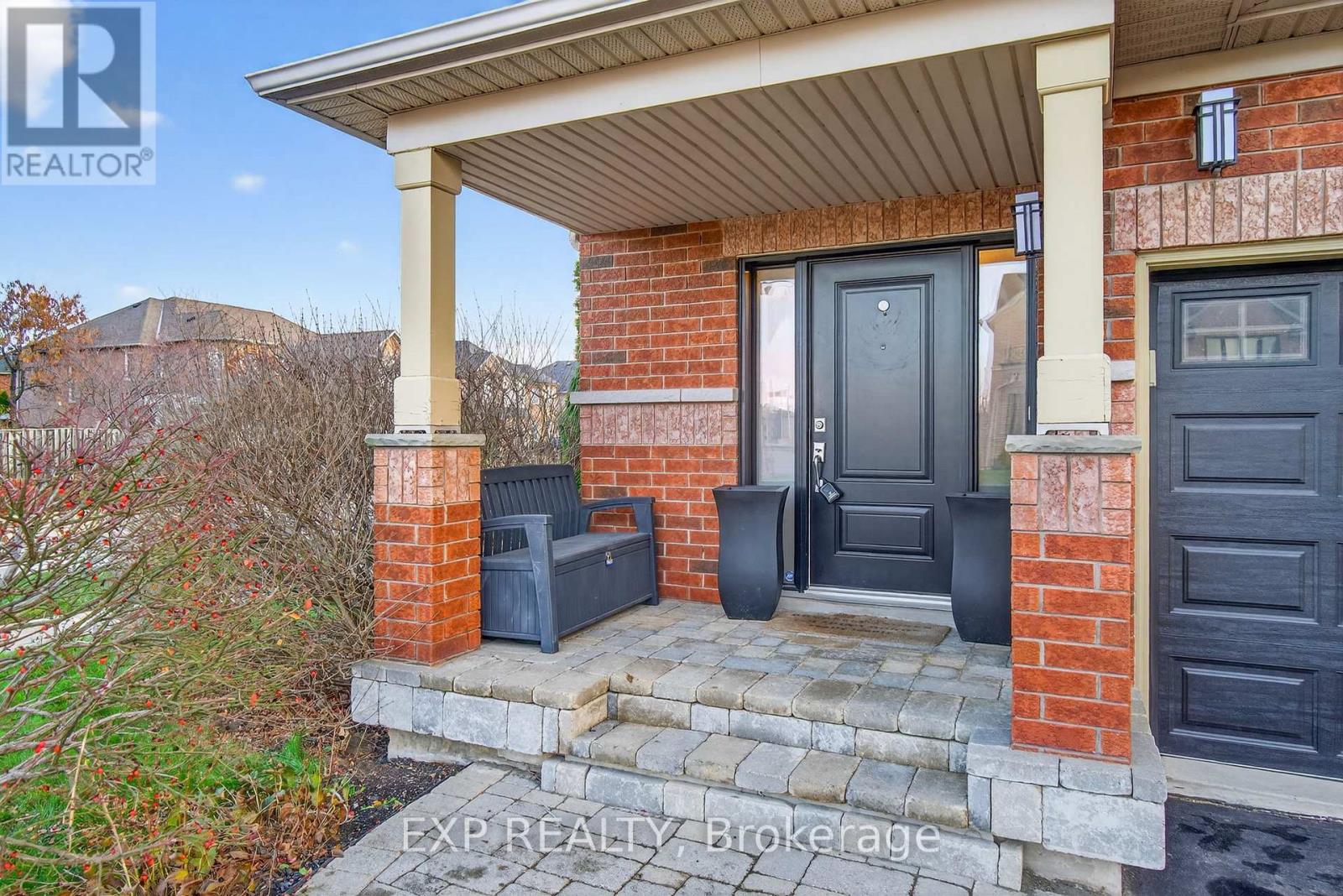 5612 Blue Spruce Avenue, Burlington, Ontario  L7L 7K2 - Photo 6 - W12571826