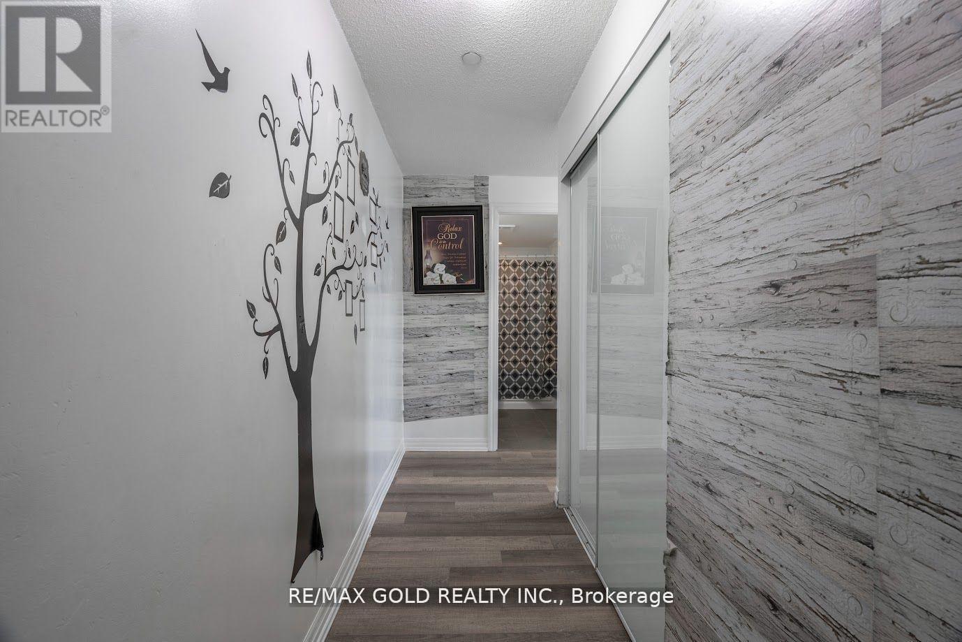 1105 - 80 Esther Lorrie Drive, Toronto, Ontario  M9W 0C6 - Photo 2 - W12571836