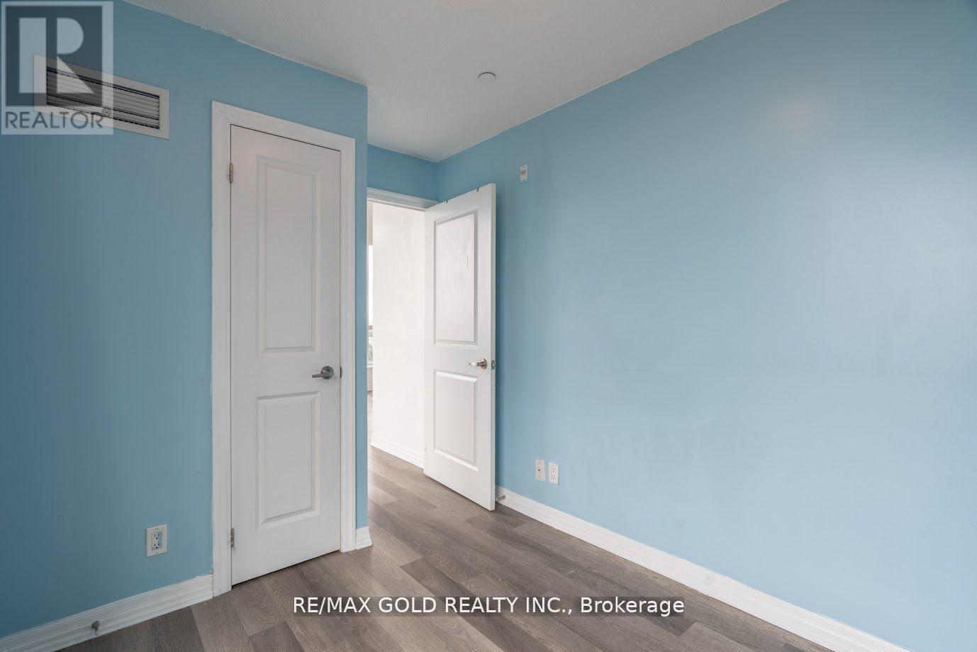 1105 - 80 Esther Lorrie Drive, Toronto, Ontario  M9W 0C6 - Photo 22 - W12571836