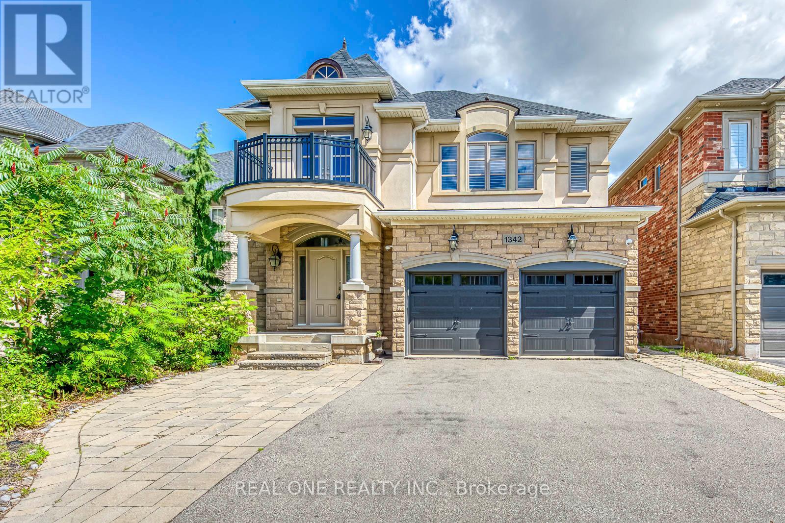 1342 KESTELL BOULEVARD, Oakville, Ontario