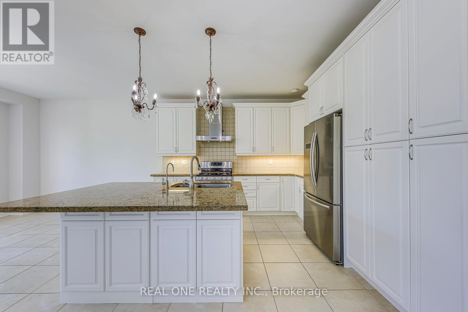 1342 Kestell Boulevard, Oakville, Ontario  L6H 0C8 - Photo 13 - W12571882