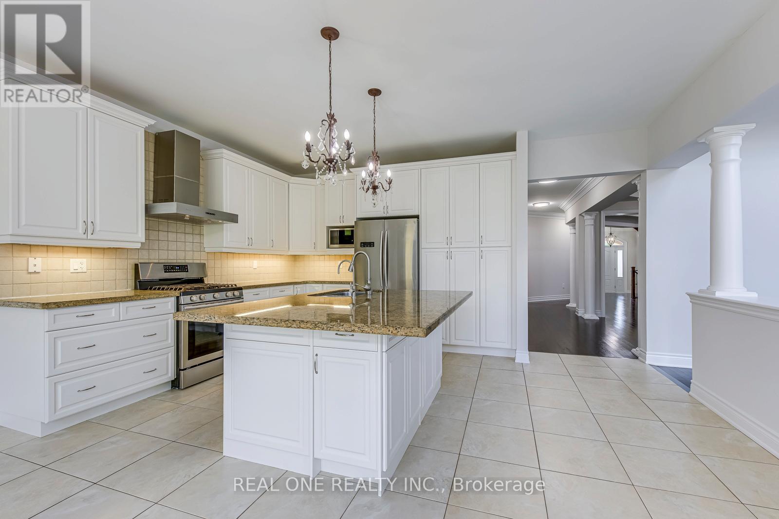 1342 Kestell Boulevard, Oakville, Ontario  L6H 0C8 - Photo 15 - W12571882